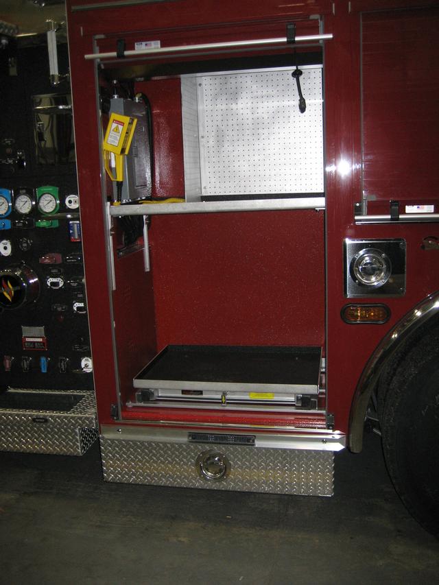 Underbody compartment