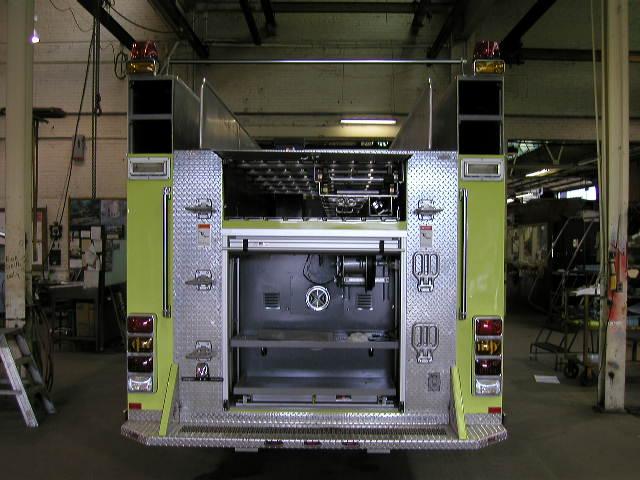 Enclosed suction tube storage 