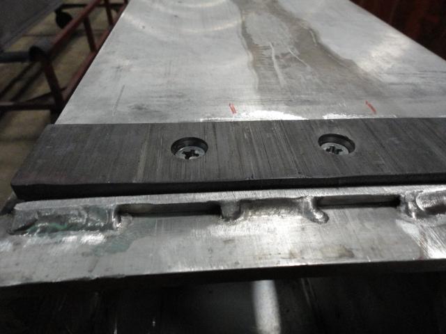 Boom sections repaired w/ new wear pads
